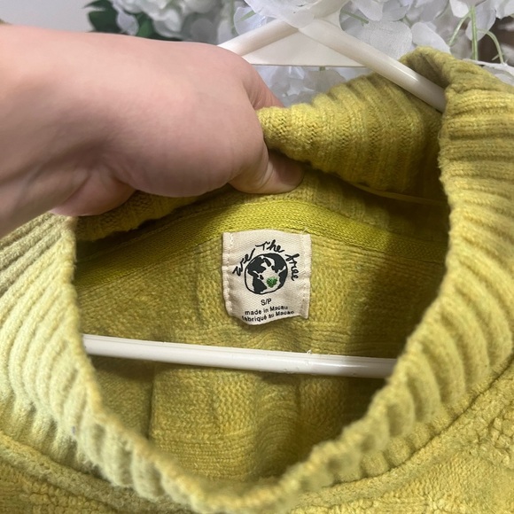 Free People Yellow Knitted Women Sweater - Picture 3 of 8